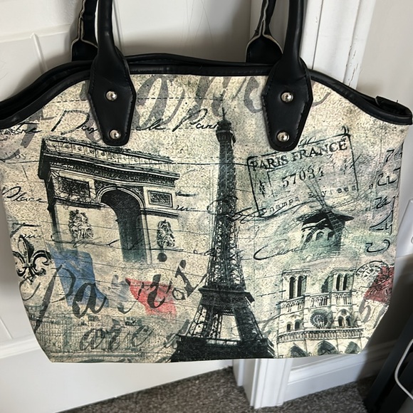 Paris Themed Purse - Picture 4 of 12